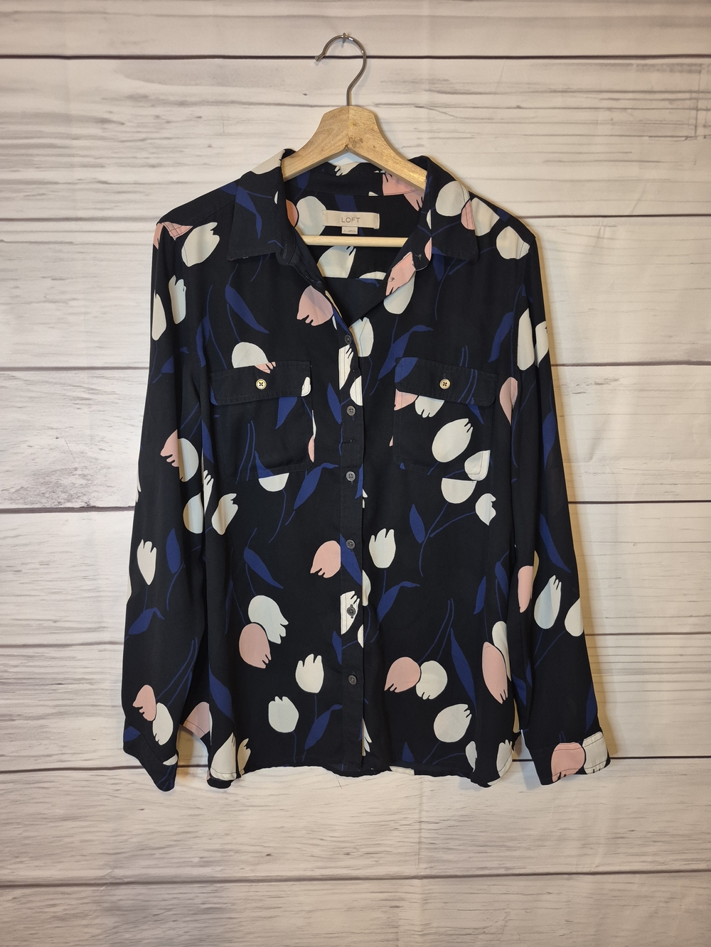 LOFT Navy Button-Front Shirt with Pink & Cream Floral Print Large - Picture 2 of 9